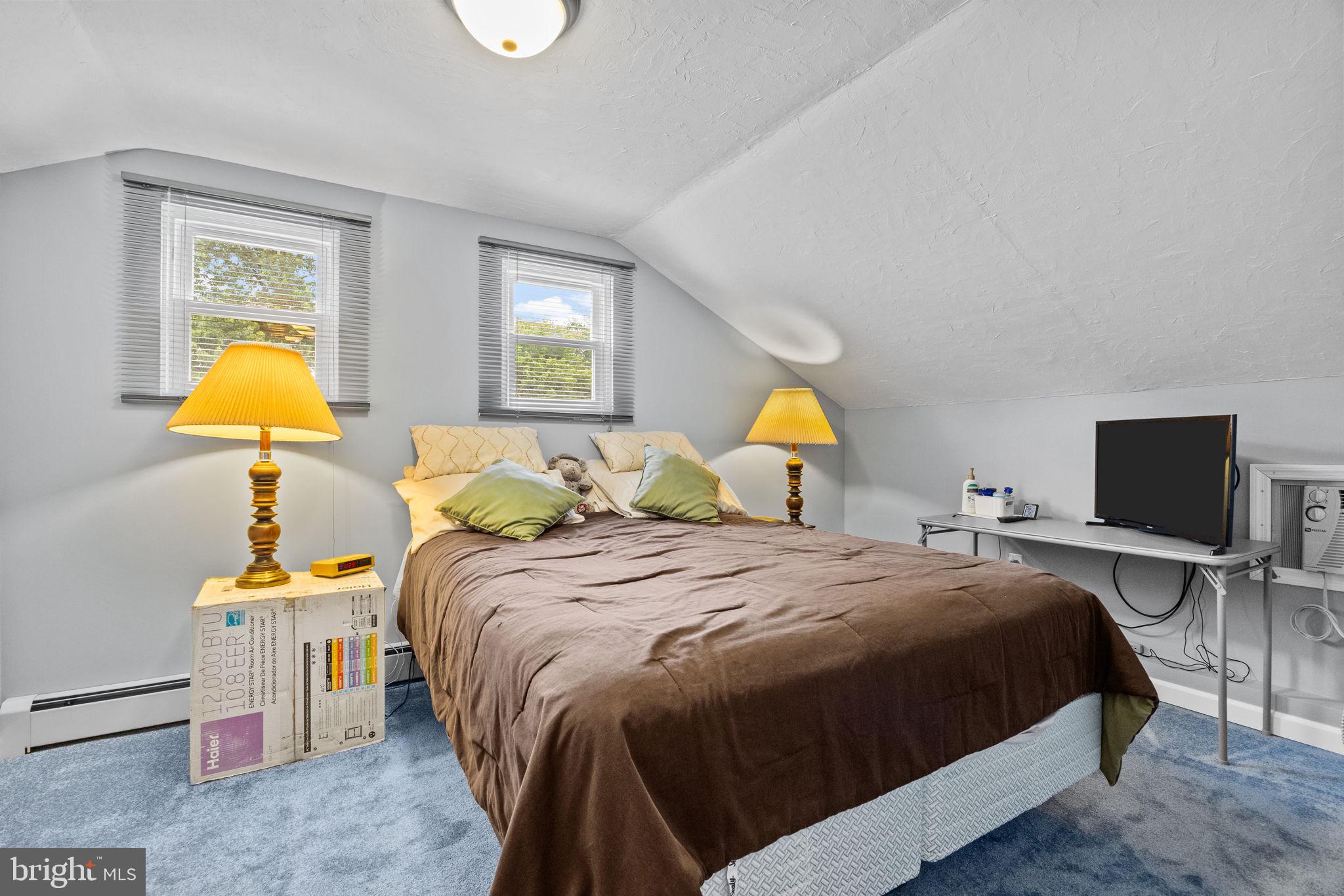 CROYDON MANOR - Residential