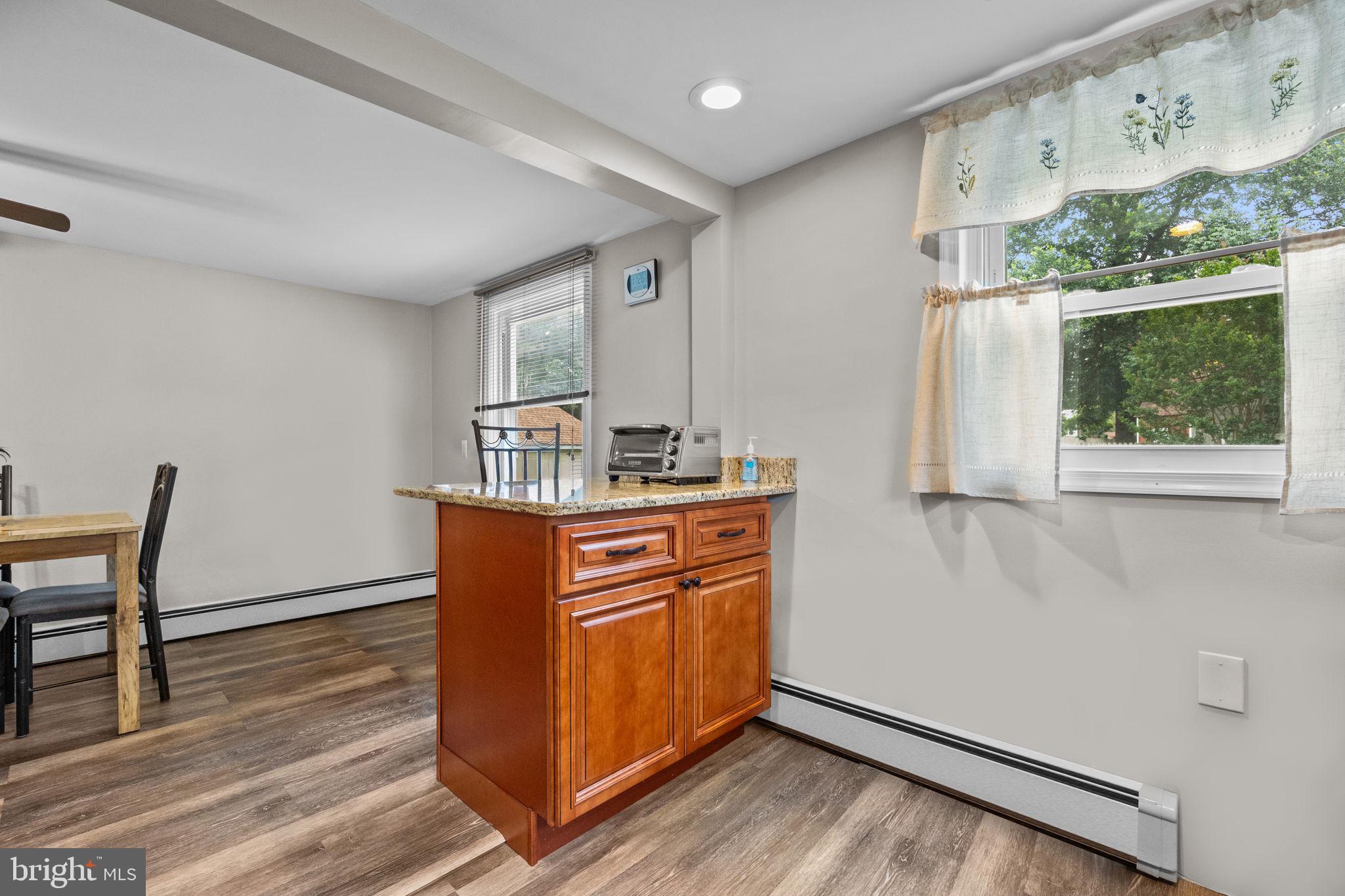 CROYDON MANOR - Residential