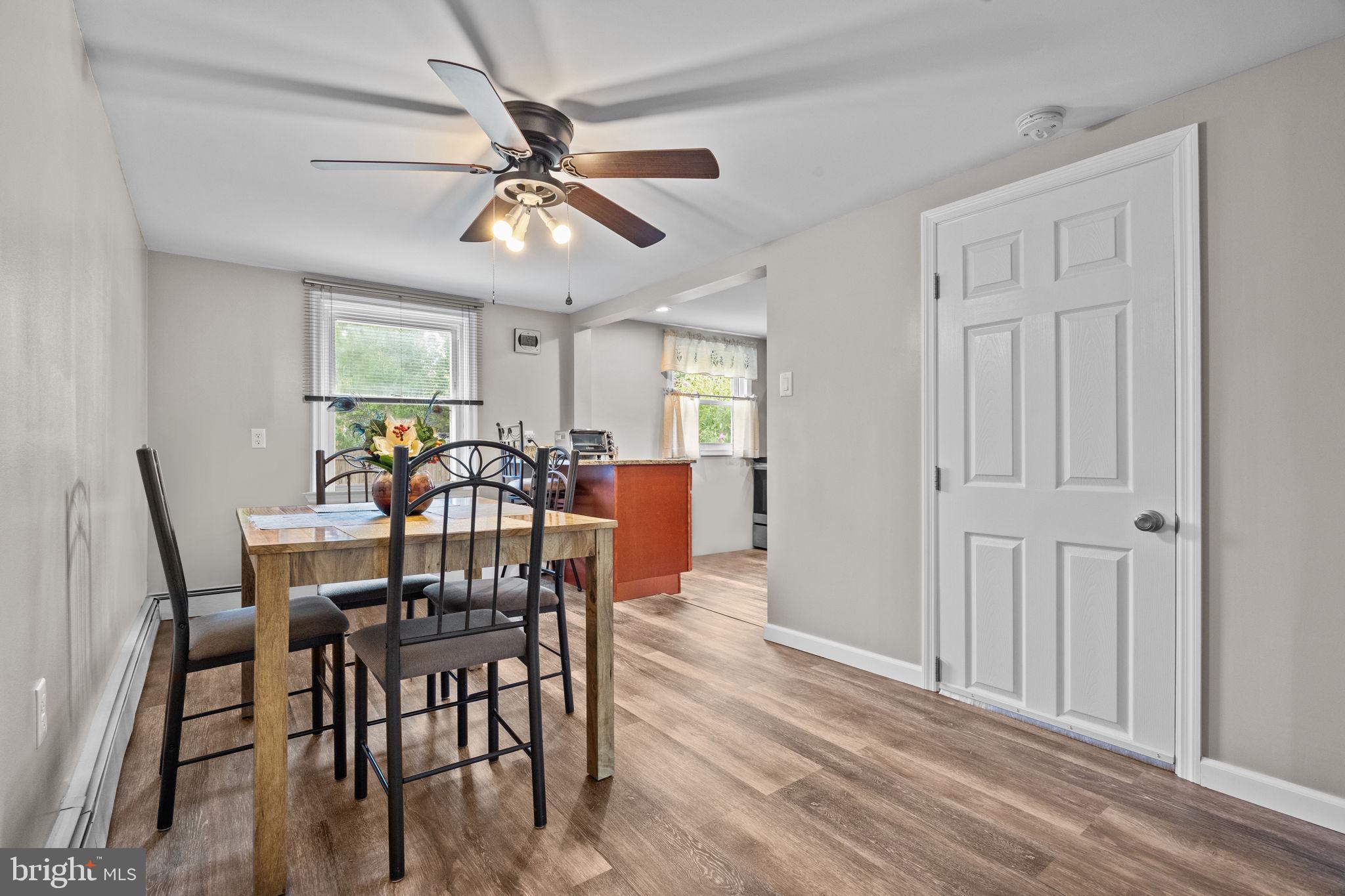 CROYDON MANOR - Residential