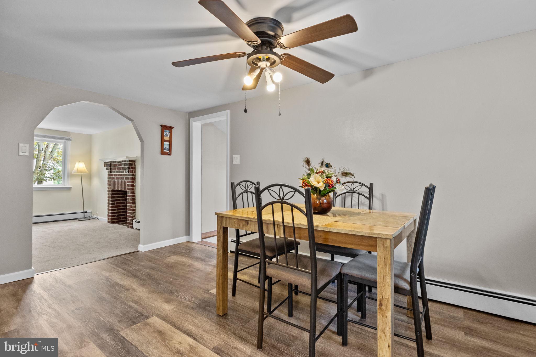 CROYDON MANOR - Residential