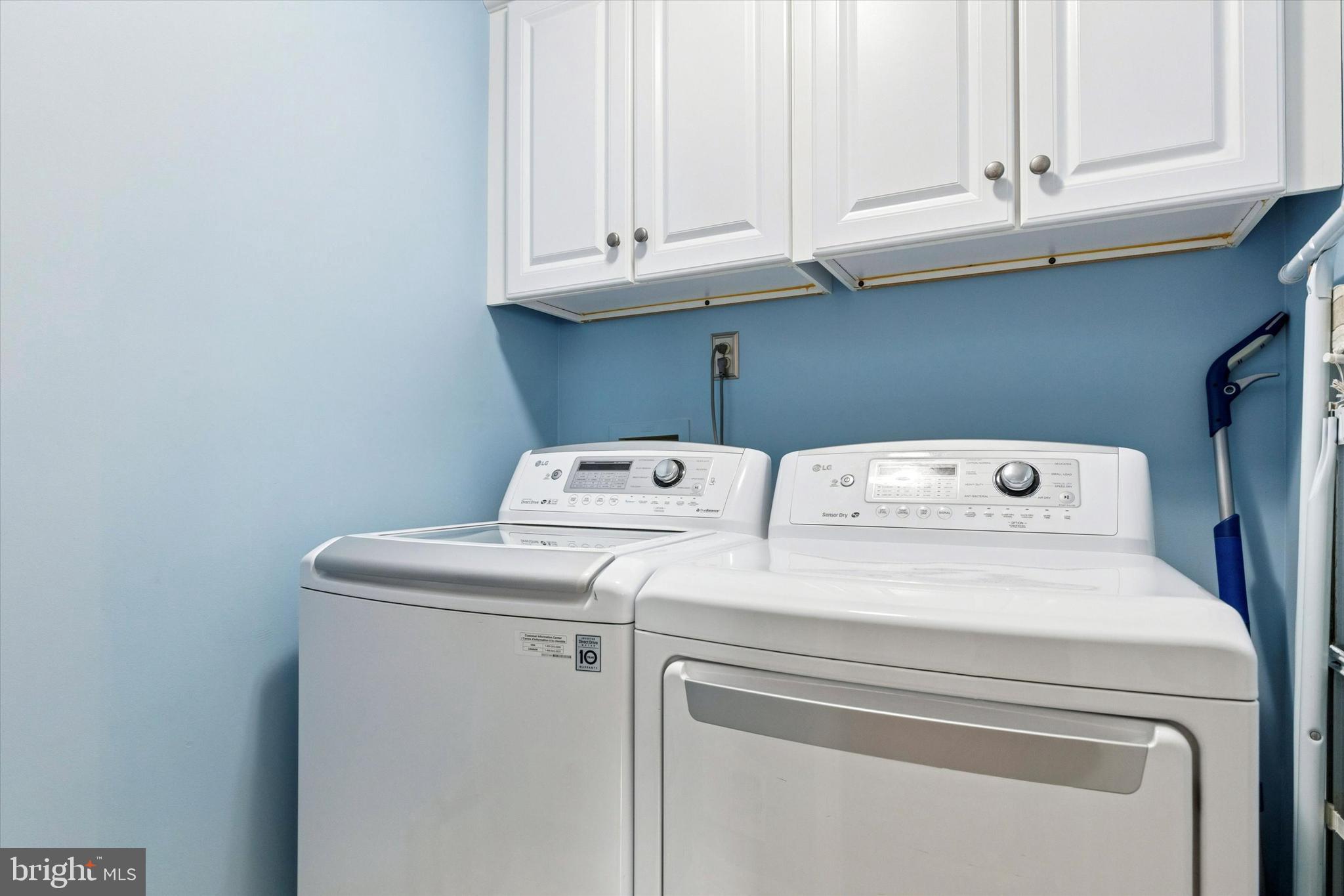 MONTGOMERY OAKS - Residential