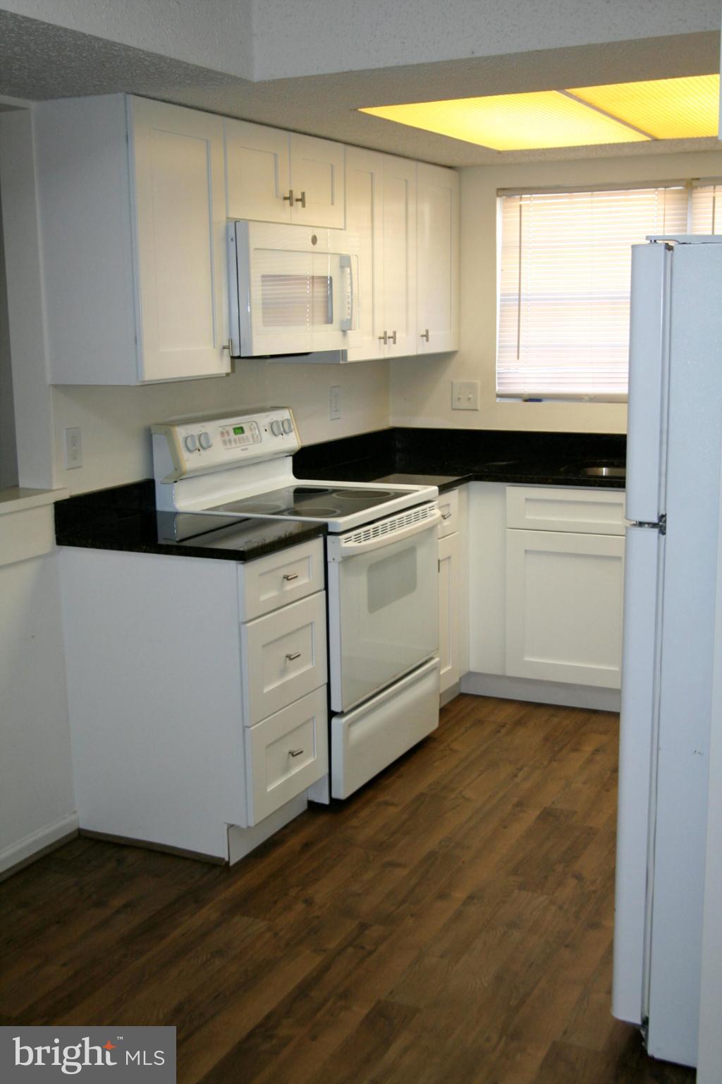 HUNTERS SQUARE - Residential