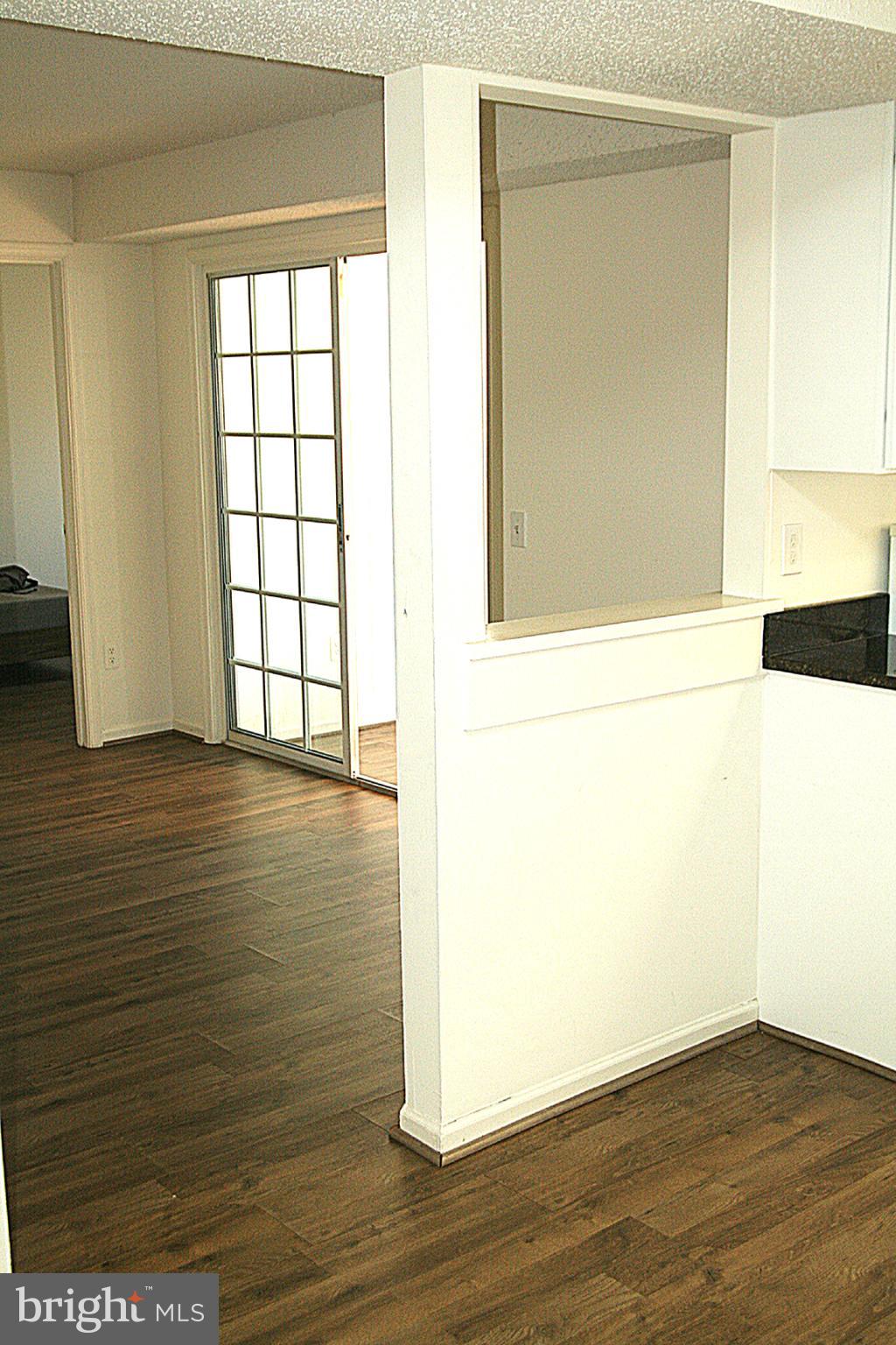 HUNTERS SQUARE - Residential