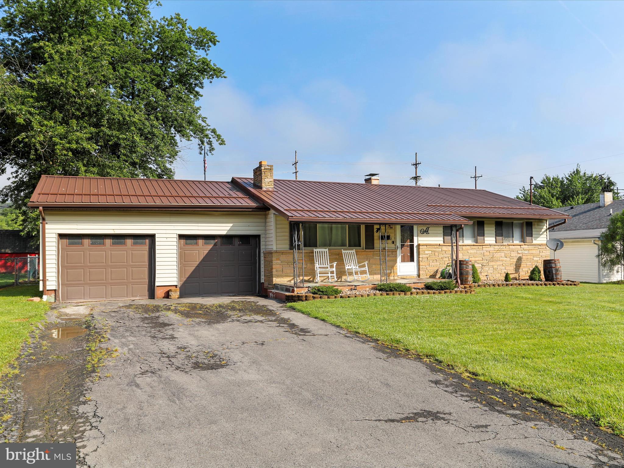 When convenience and quality come together, you arrive at 1020 Carolina Ave. This 3 bed / 1 bath ranch style home features a full rear privacy fence, hardwood floors, a huge 2 car attached garage, and so much more!