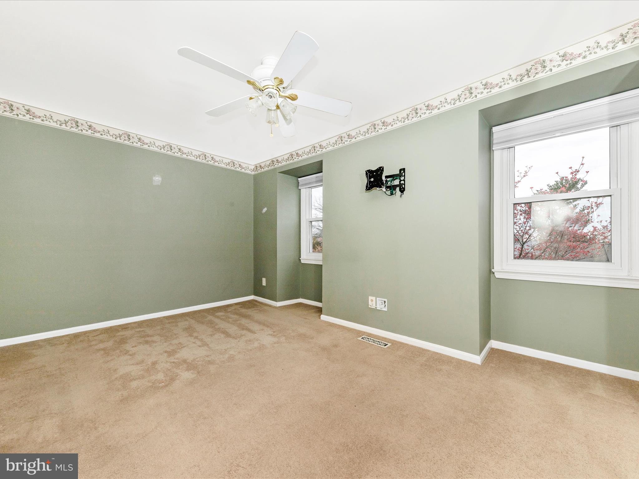 FRIENDLY ACRES - Residential