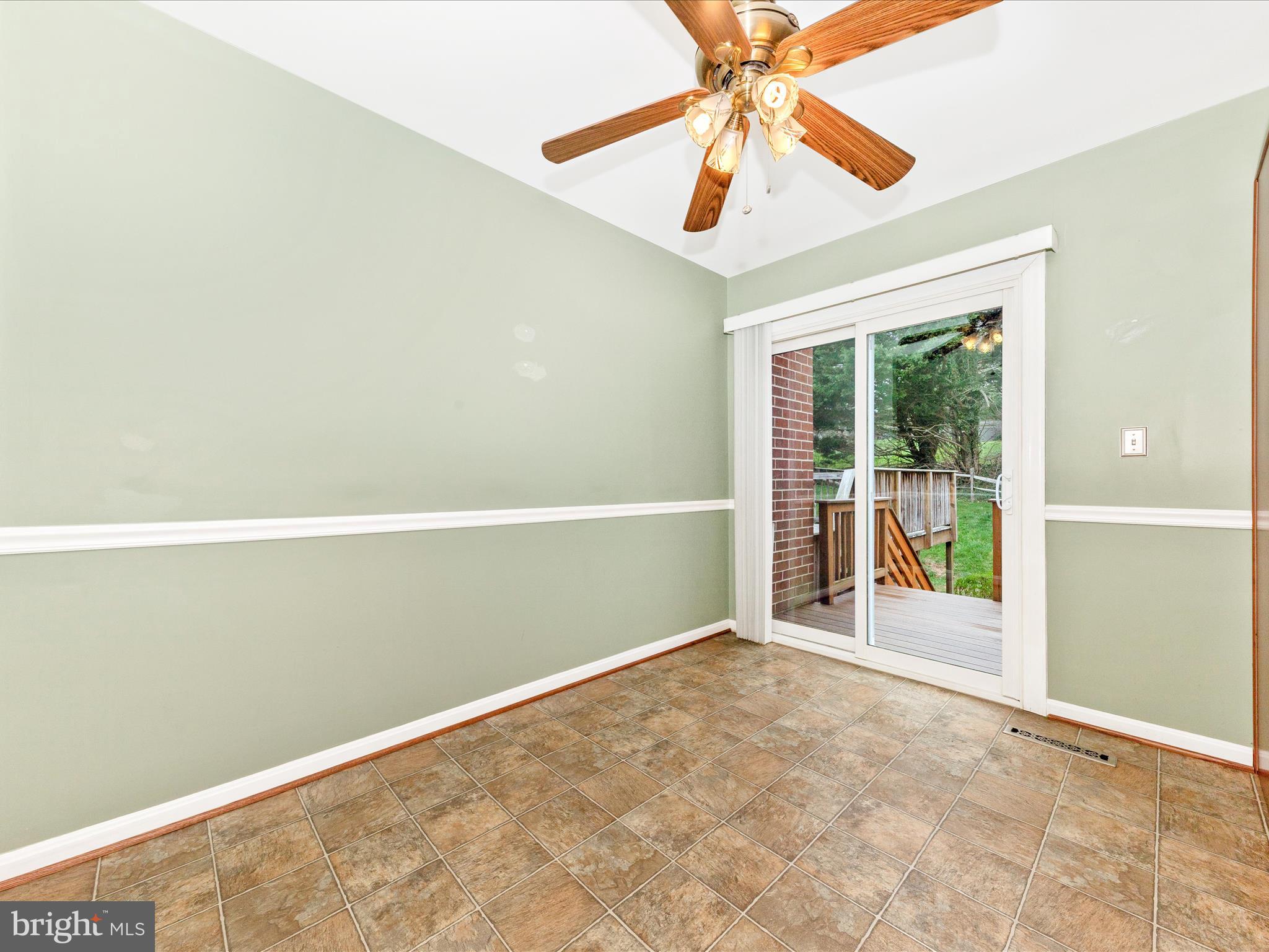 FRIENDLY ACRES - Residential