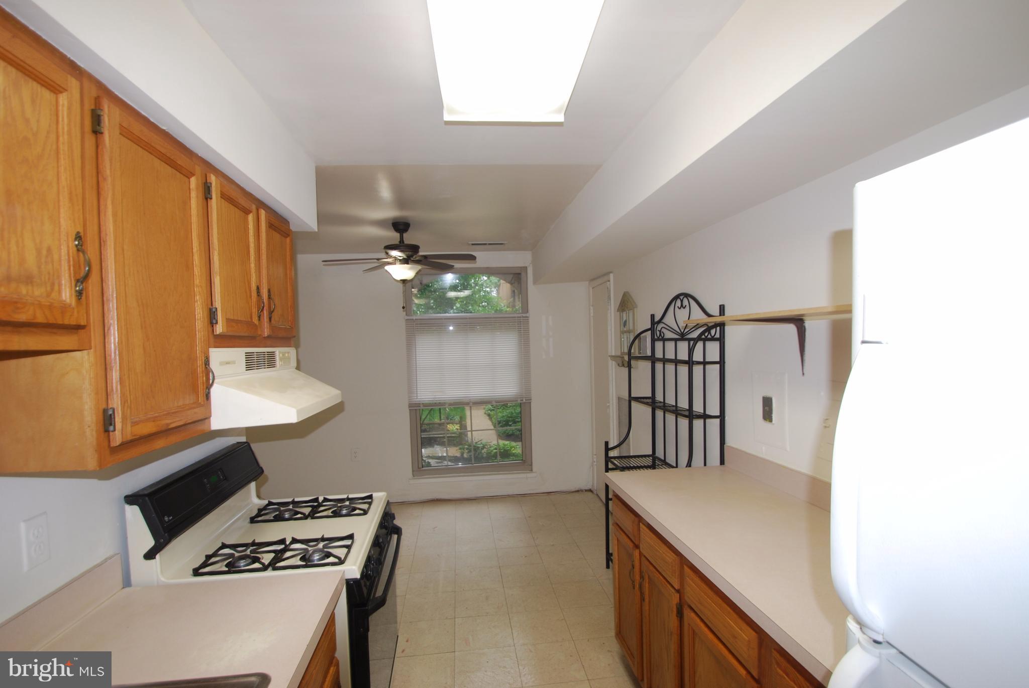 WOODBURN VILLAGE - Residential Lease