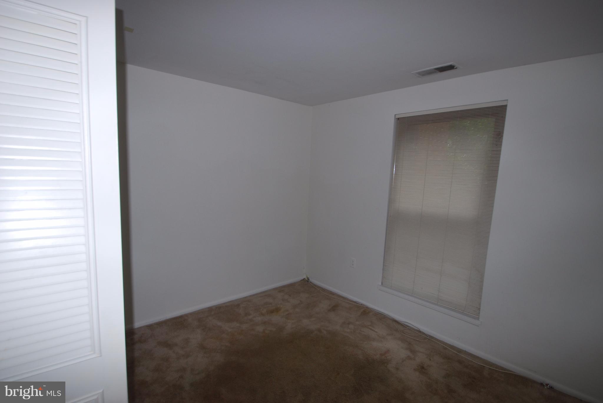 WOODBURN VILLAGE - Residential Lease