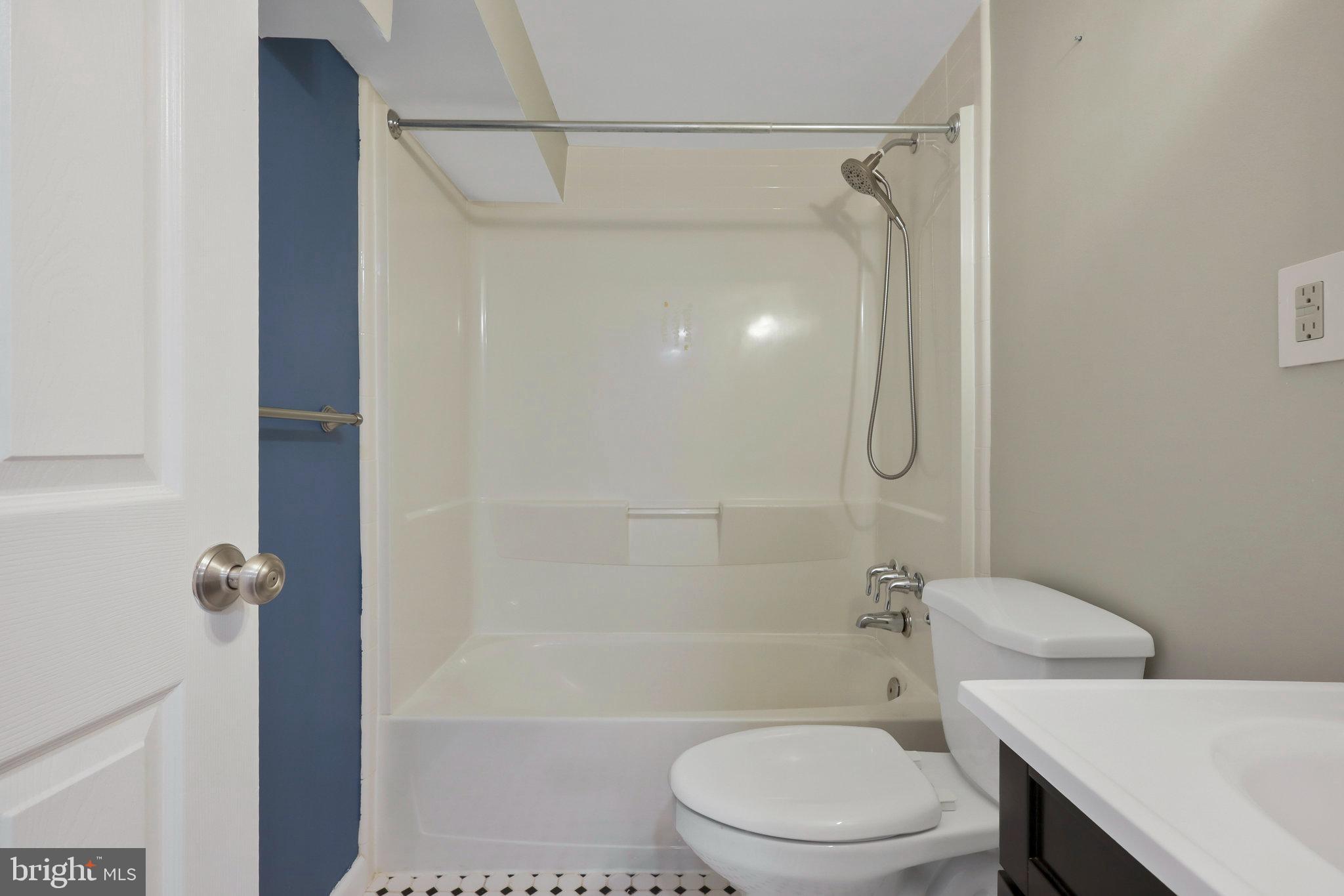 DEL RAY - Residential Lease