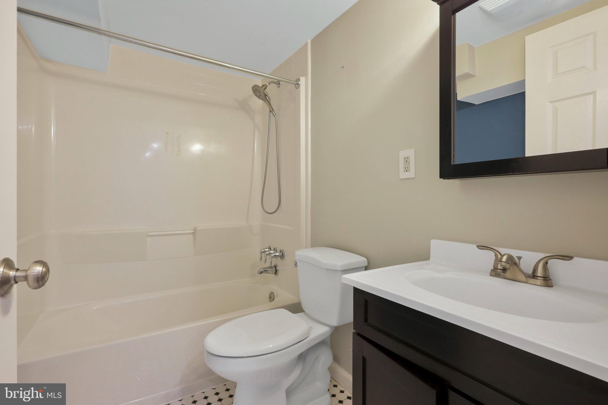 DEL RAY - Residential Lease