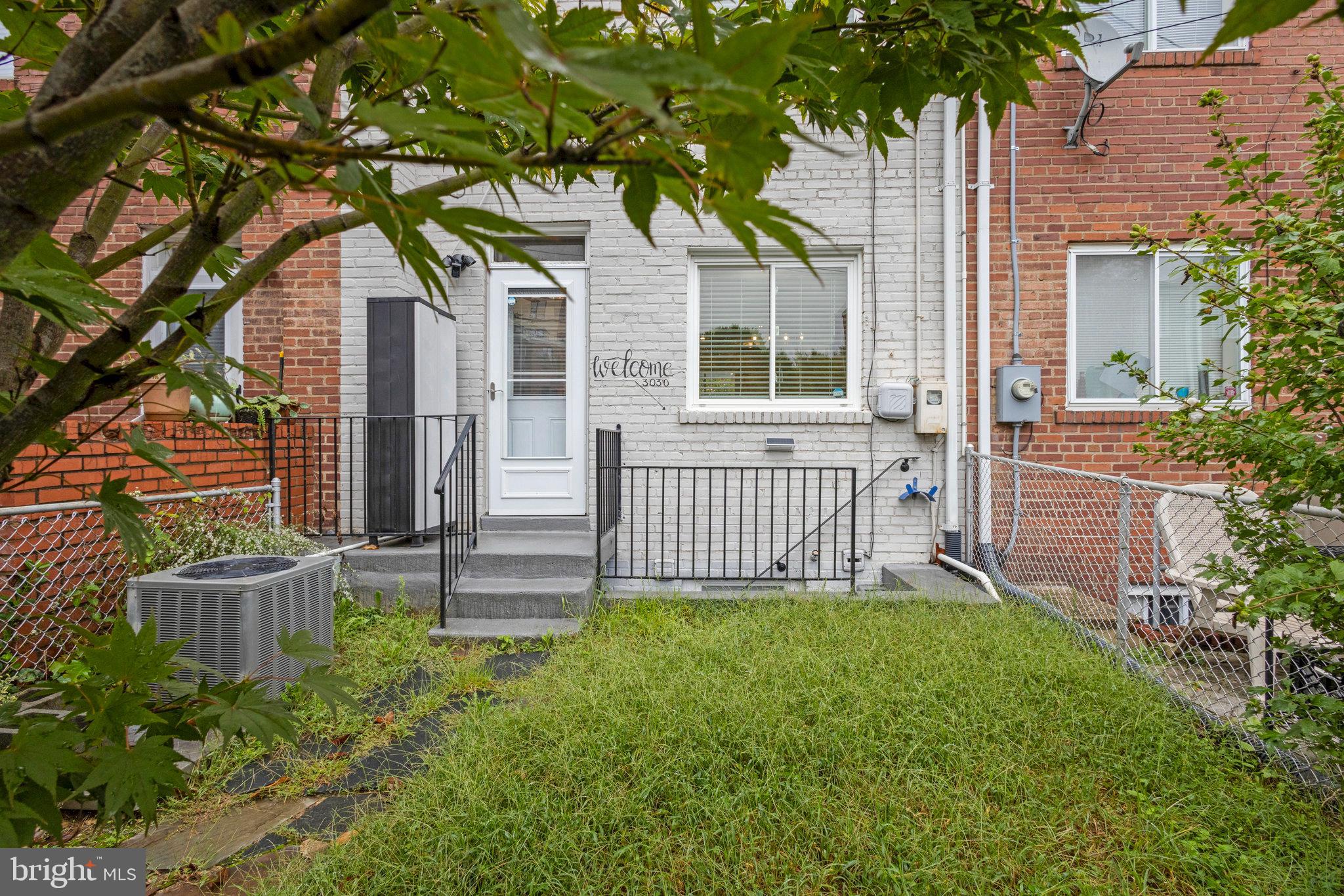 DEL RAY - Residential Lease