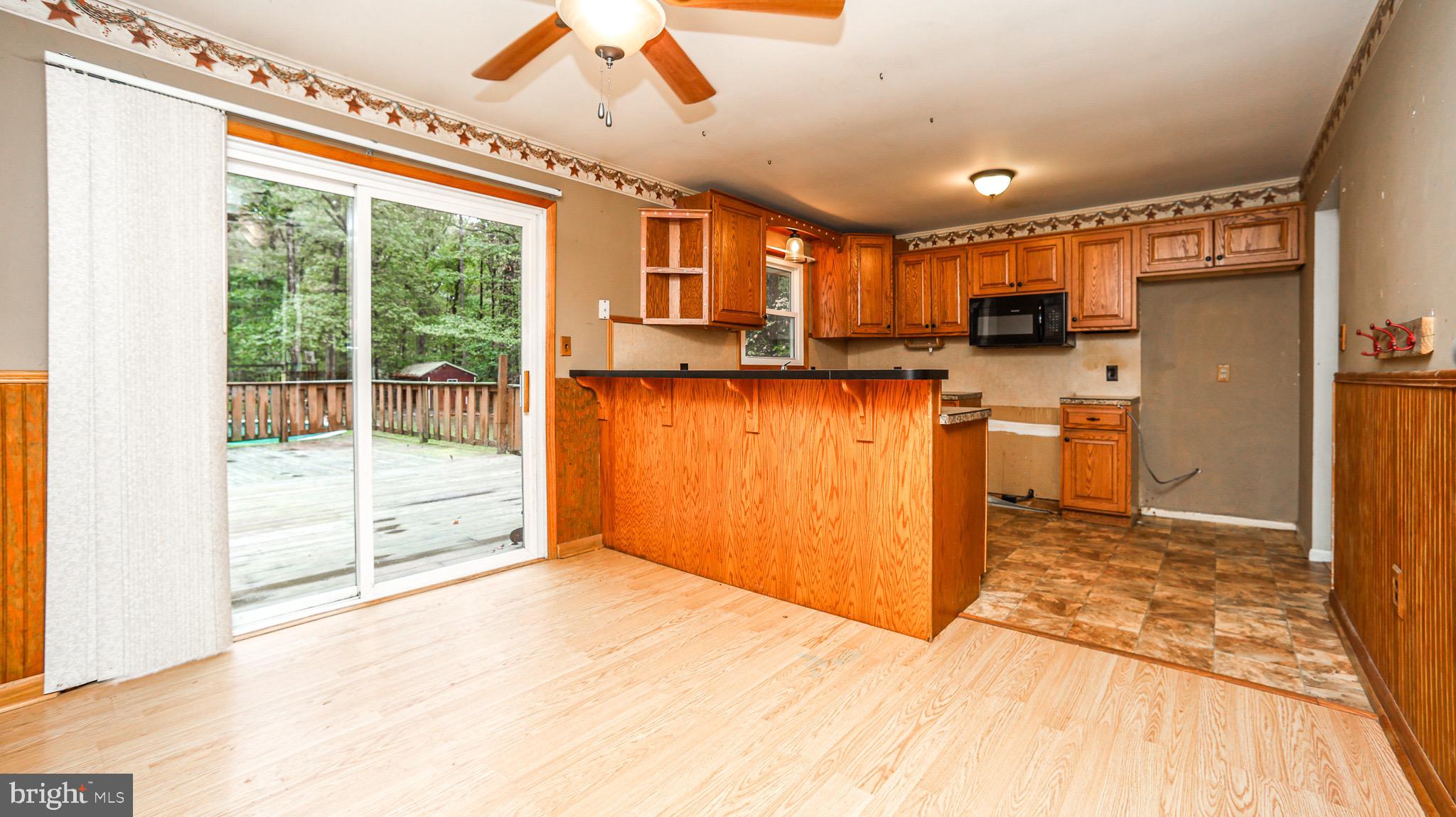 5235 HONEYSUCKLE LANE