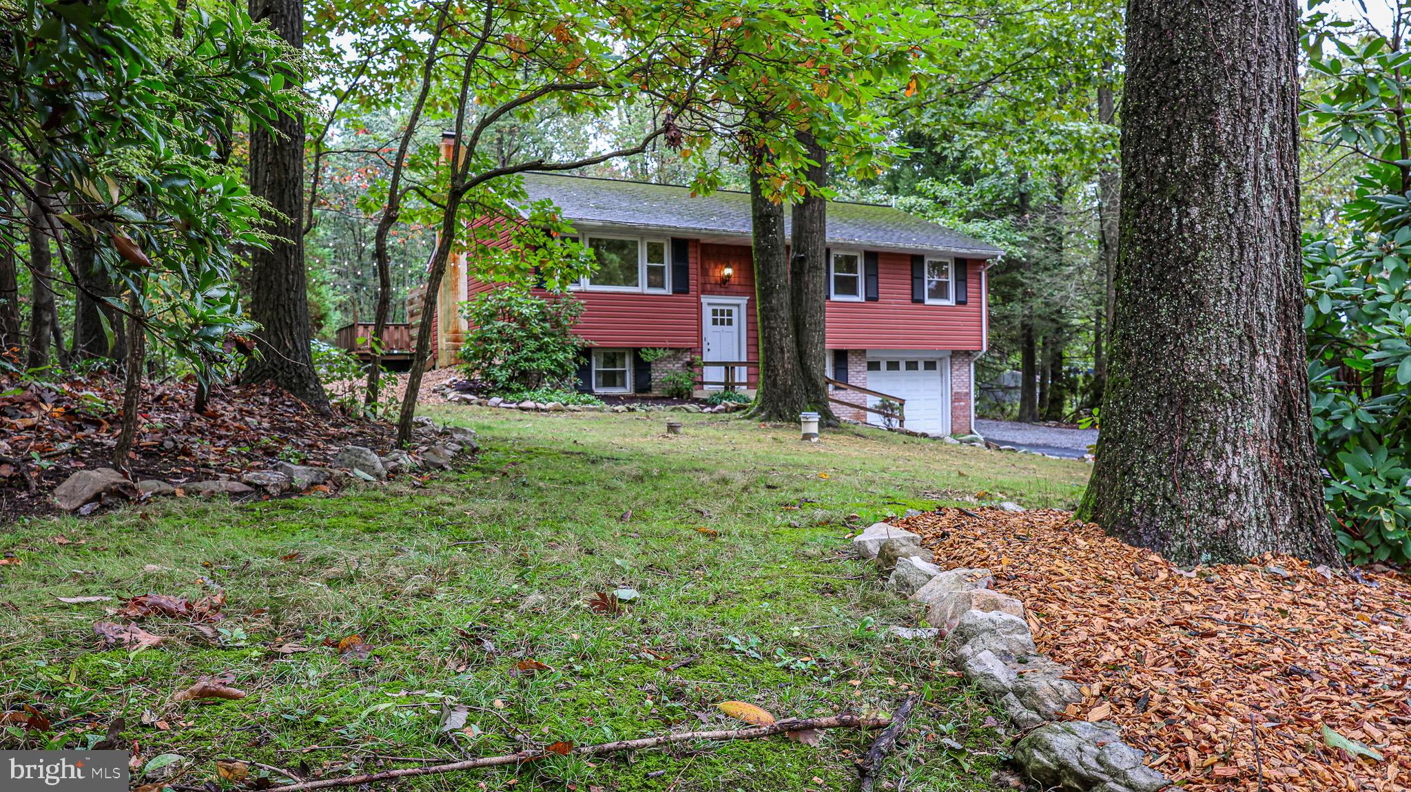 5235 HONEYSUCKLE LANE