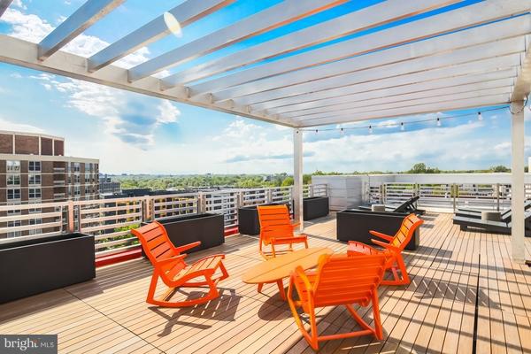 DOWNTOWN SILVER SPRING - Residential