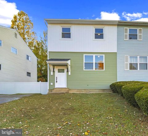 Photo of 12 Booker Circle, NEW CASTLE, DE 19720 (MLS # DENC2092838)