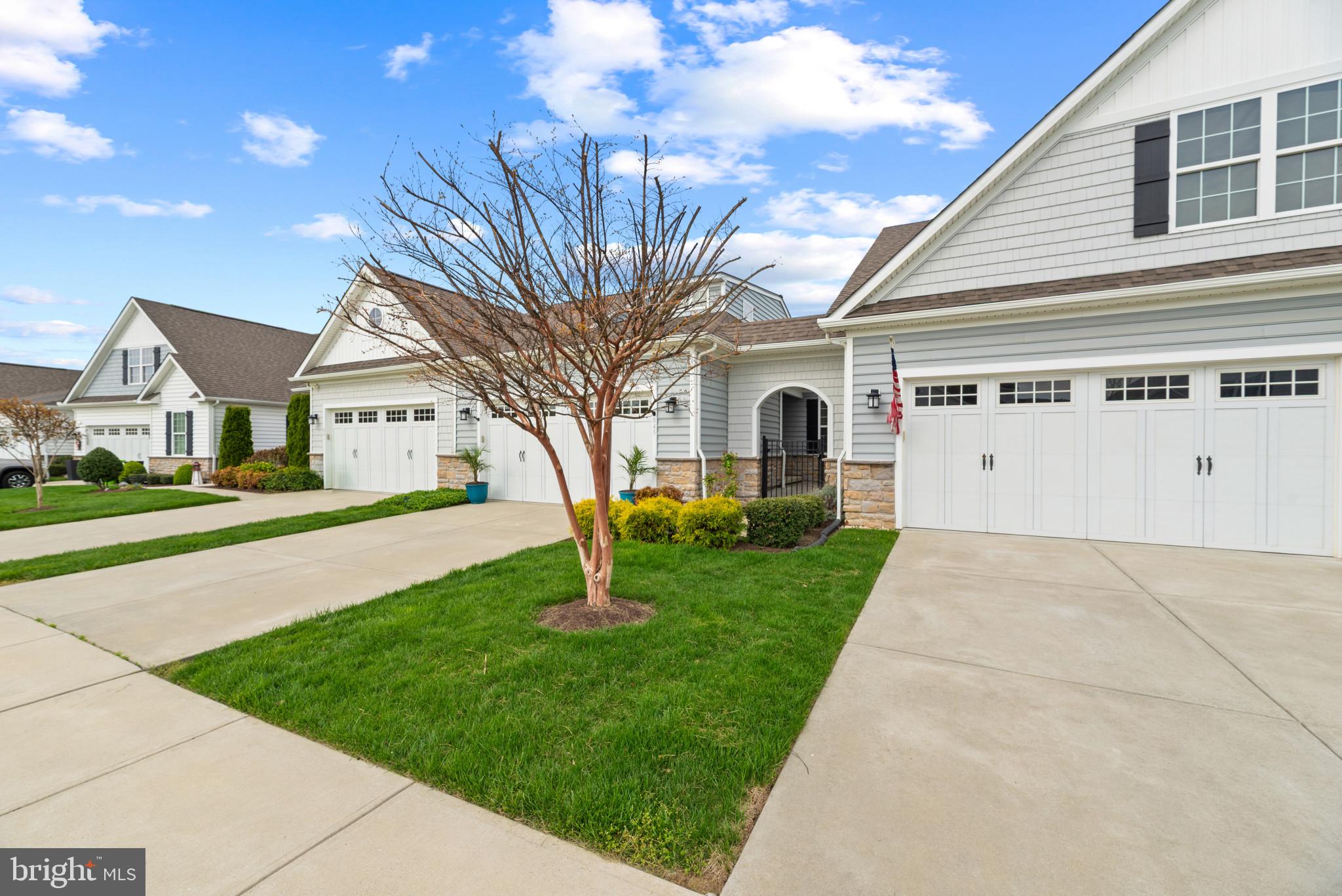 BAY BRIDGE COVE - Residential