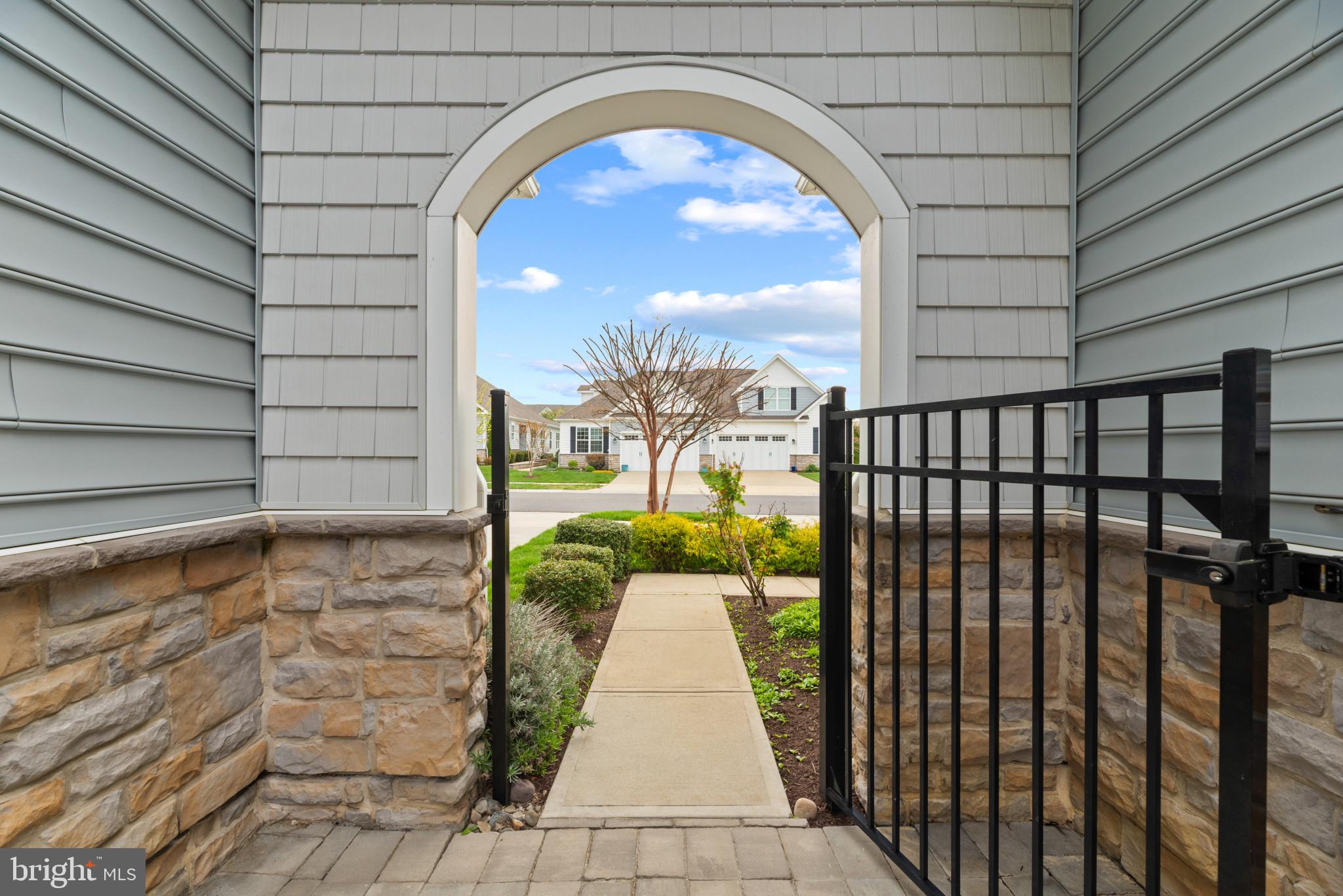 BAY BRIDGE COVE - Residential