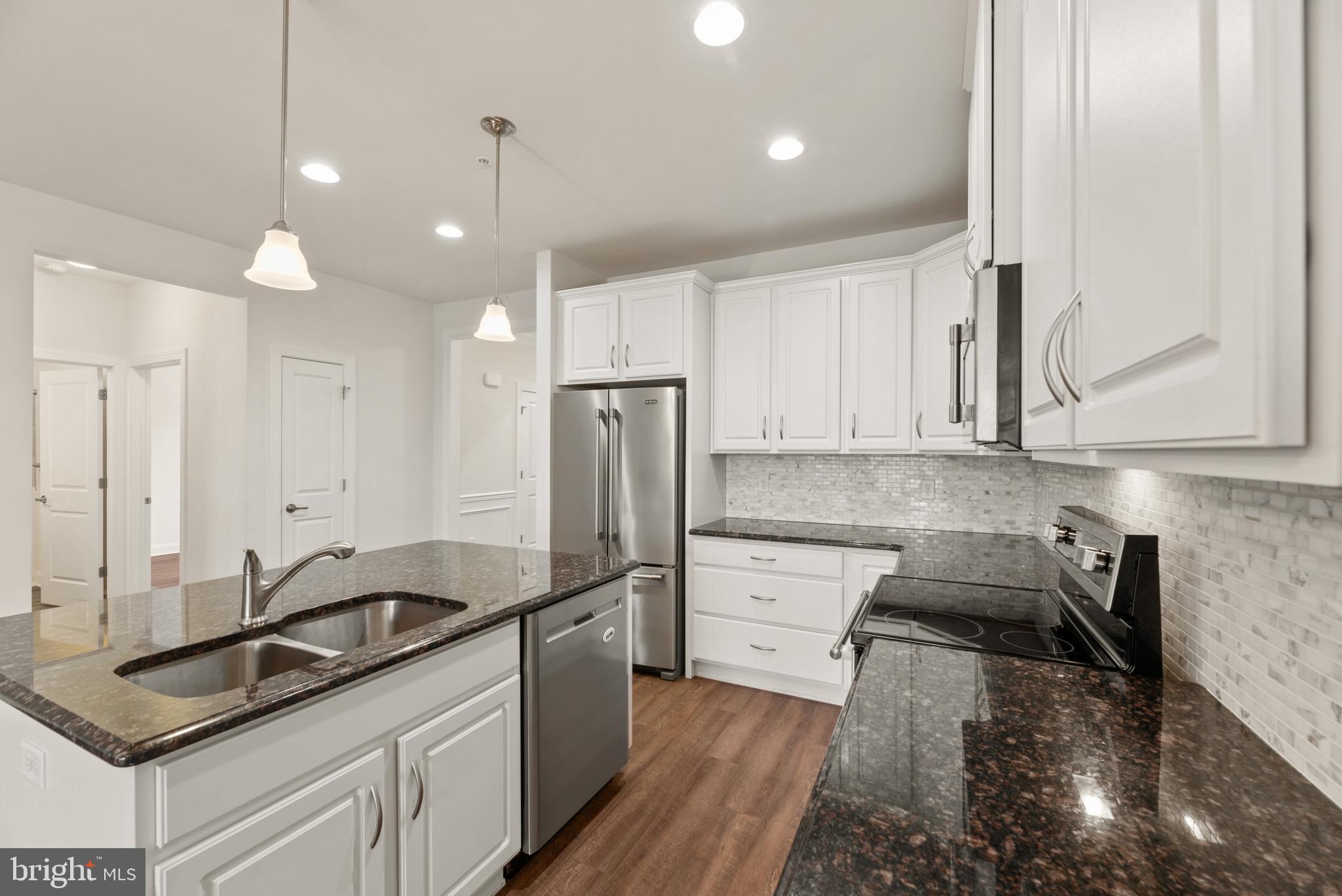 BAY BRIDGE COVE - Residential