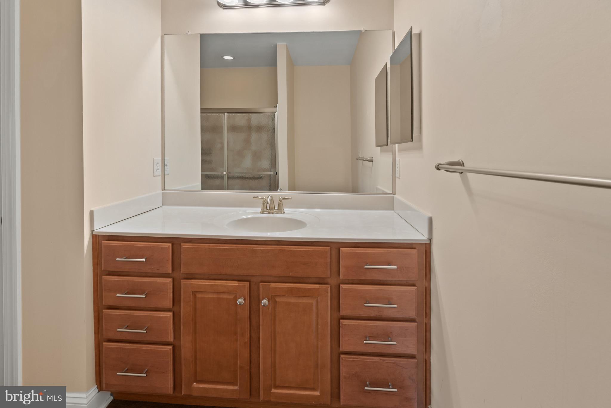 BAY BRIDGE COVE - Residential