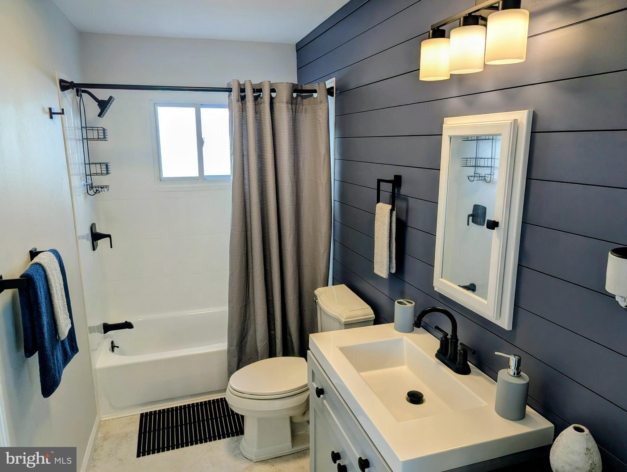 LINWOOD - Residential