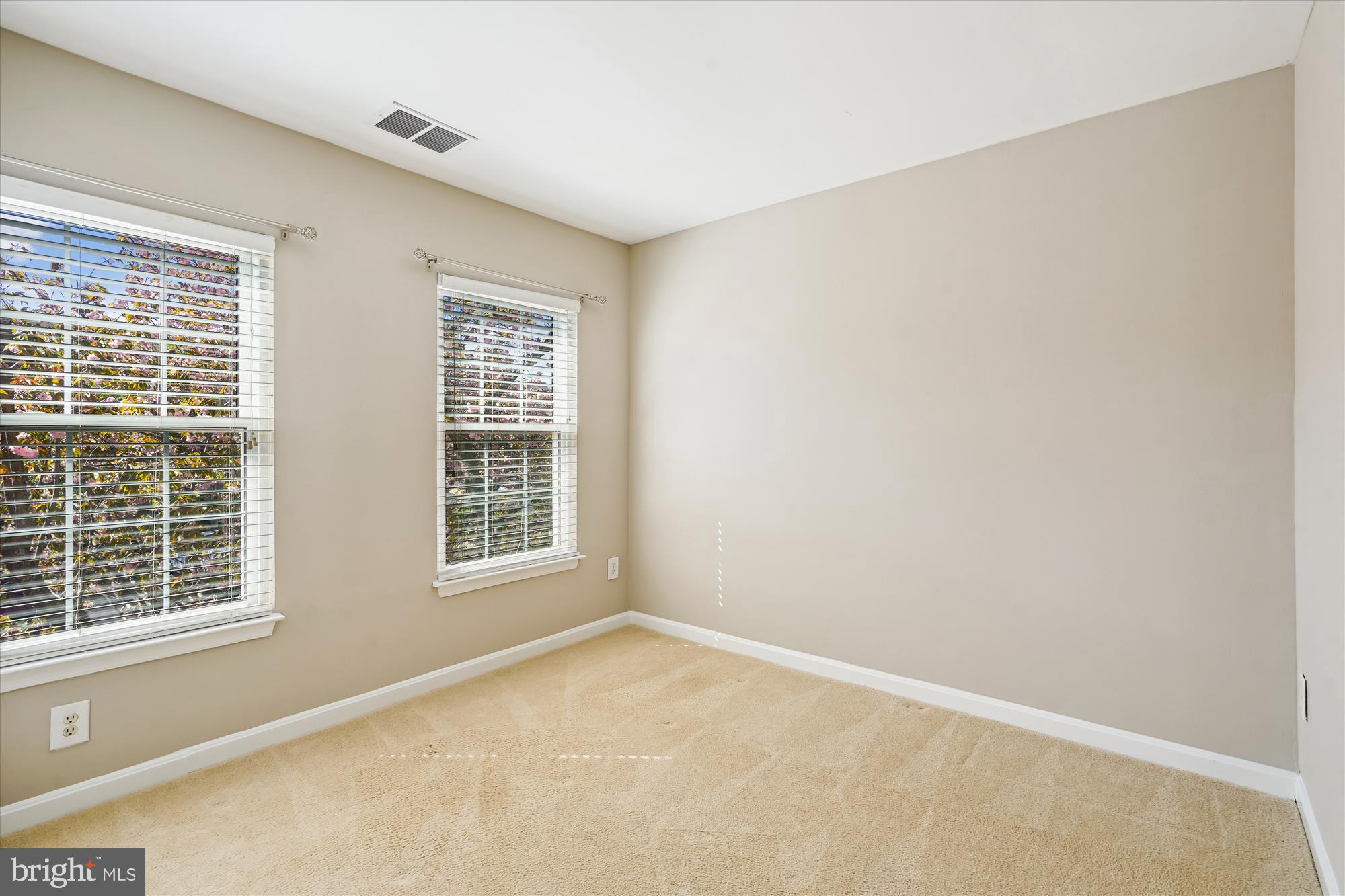 COMPTON VILLAGE - Residential