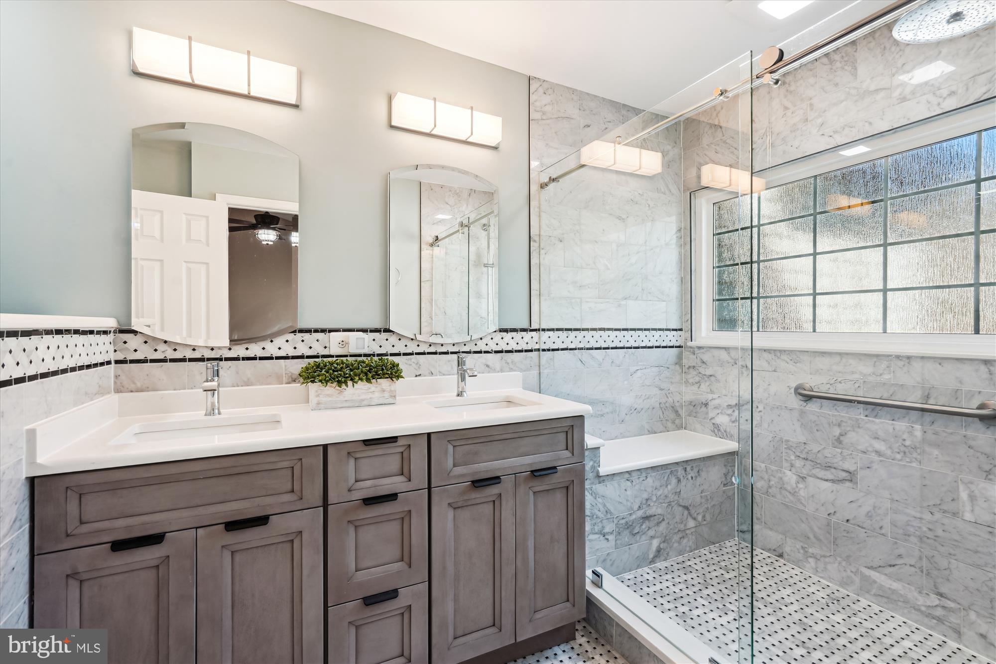 COMPTON VILLAGE - Residential