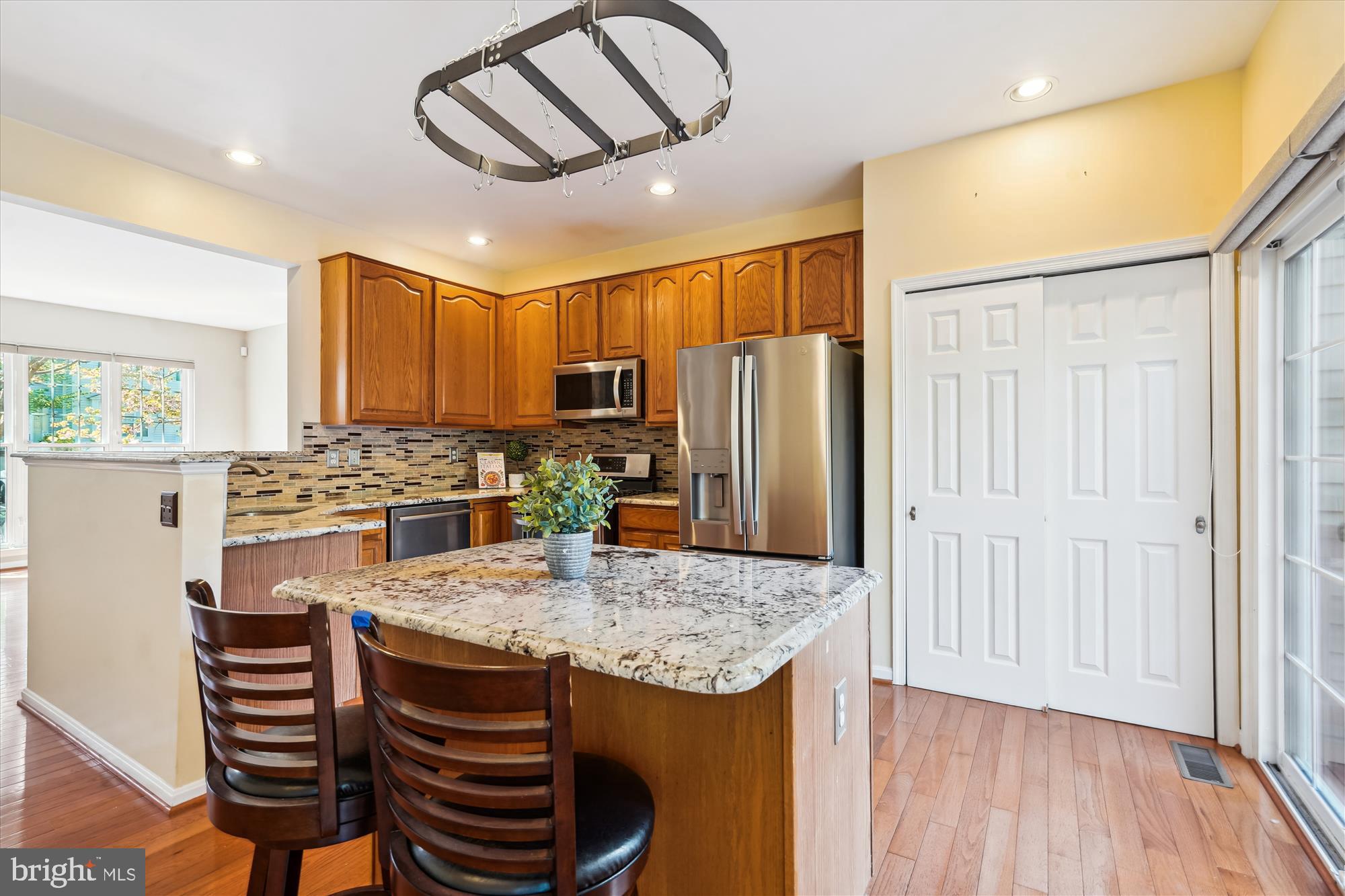 6817 CEDAR LOCH COURT