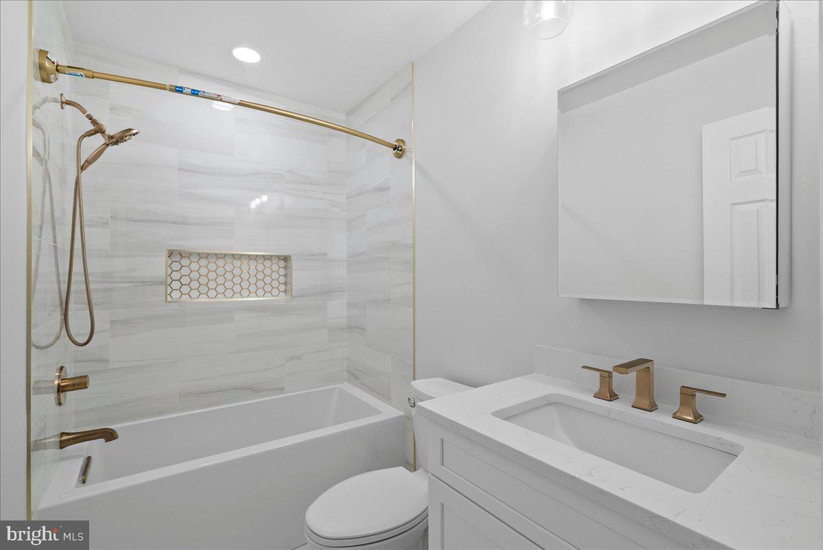 KEENE MILL MANOR - Residential Lease