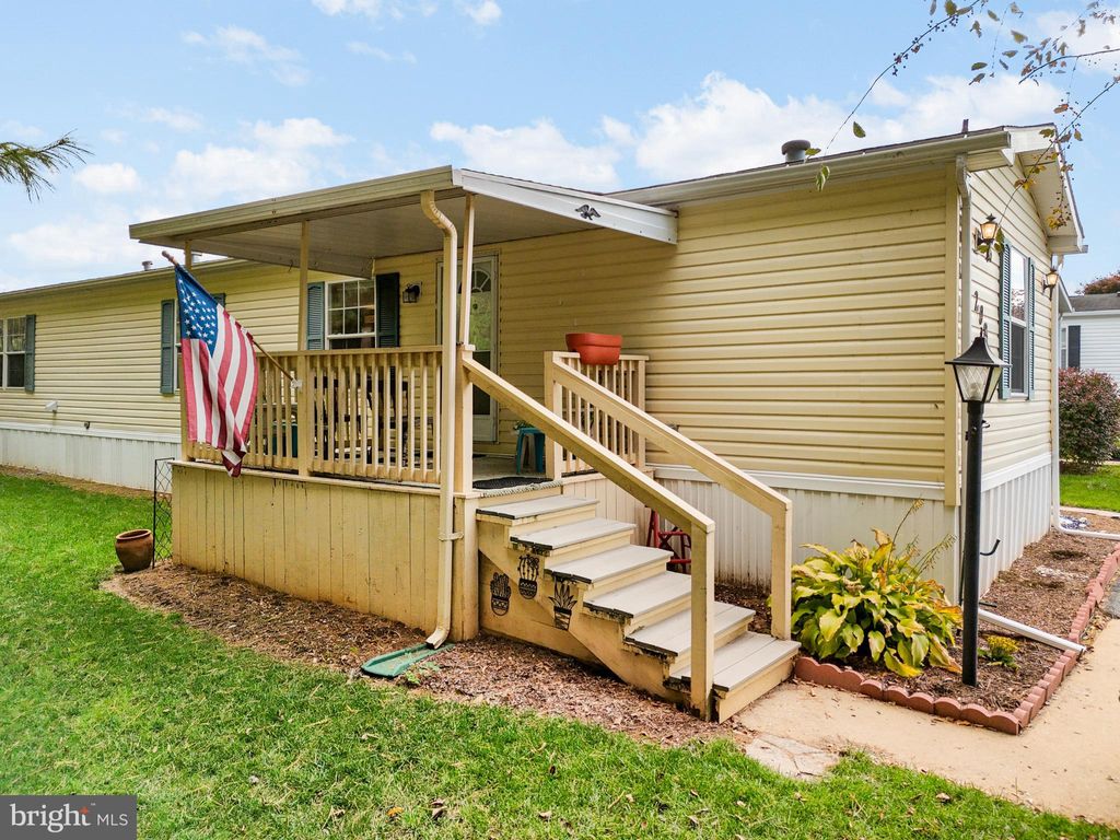 Photo of 208 Saddleford Court N, Lancaster, PA 17603 (MLS # PALA2042652)