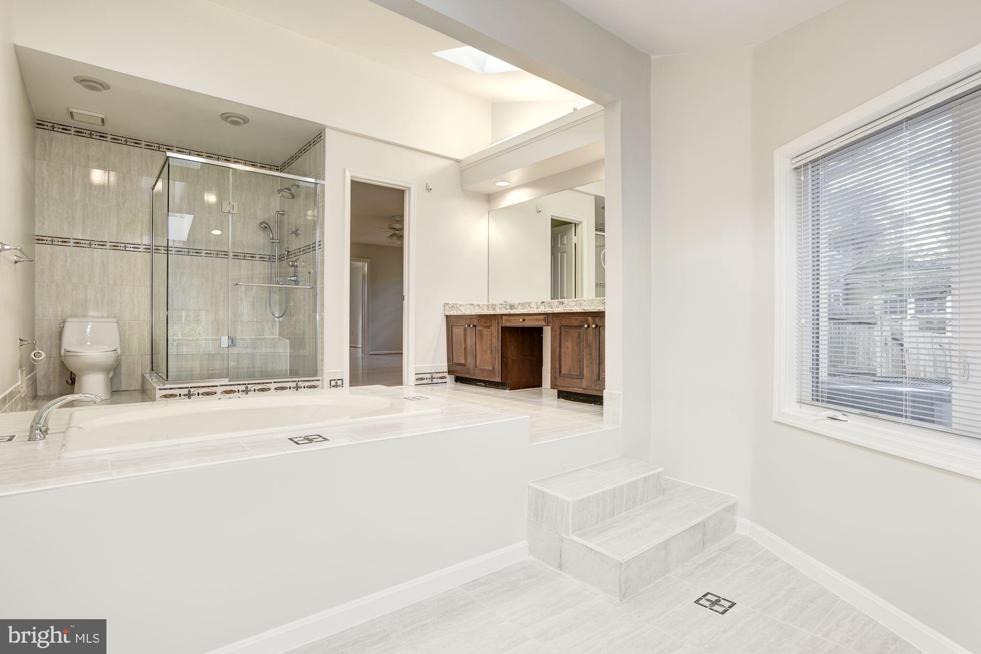 LANGLEY OAKS - Residential