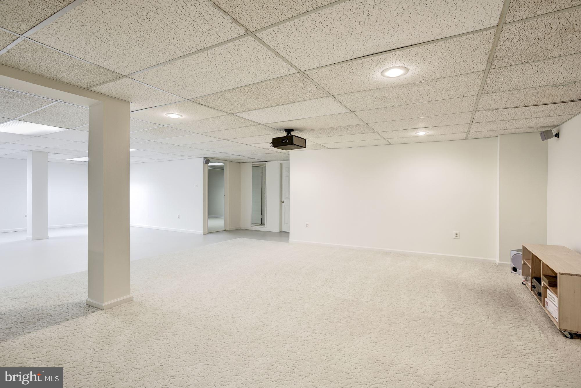 LANGLEY OAKS - Residential