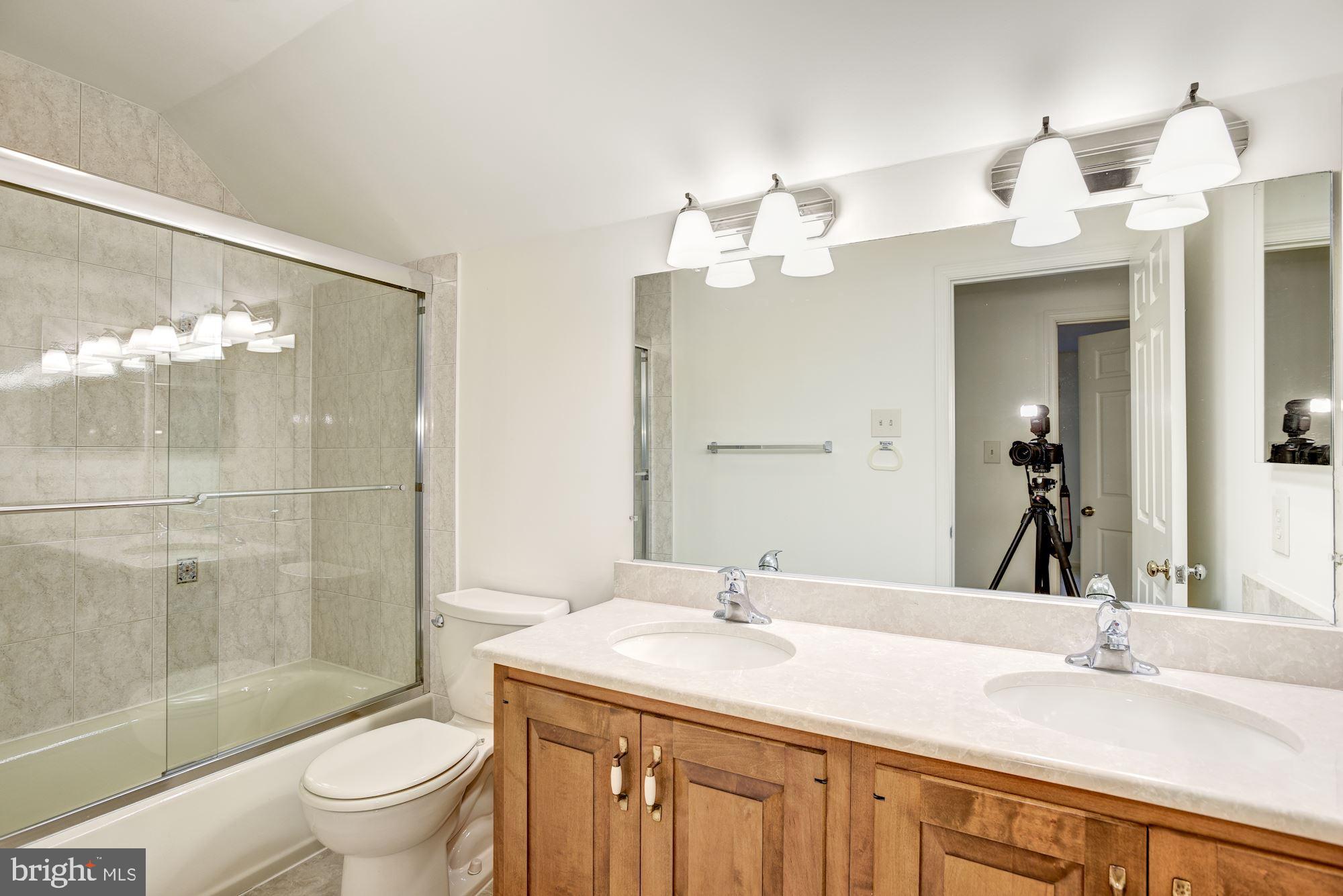 LANGLEY OAKS - Residential