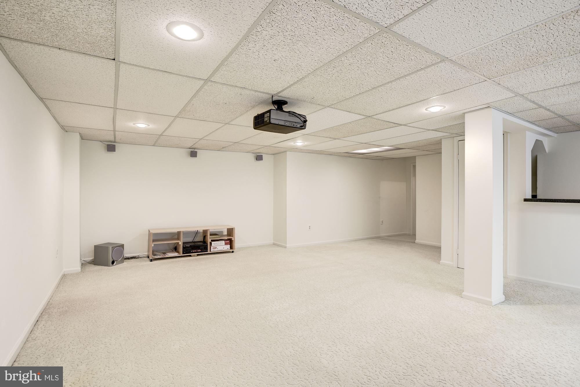 LANGLEY OAKS - Residential