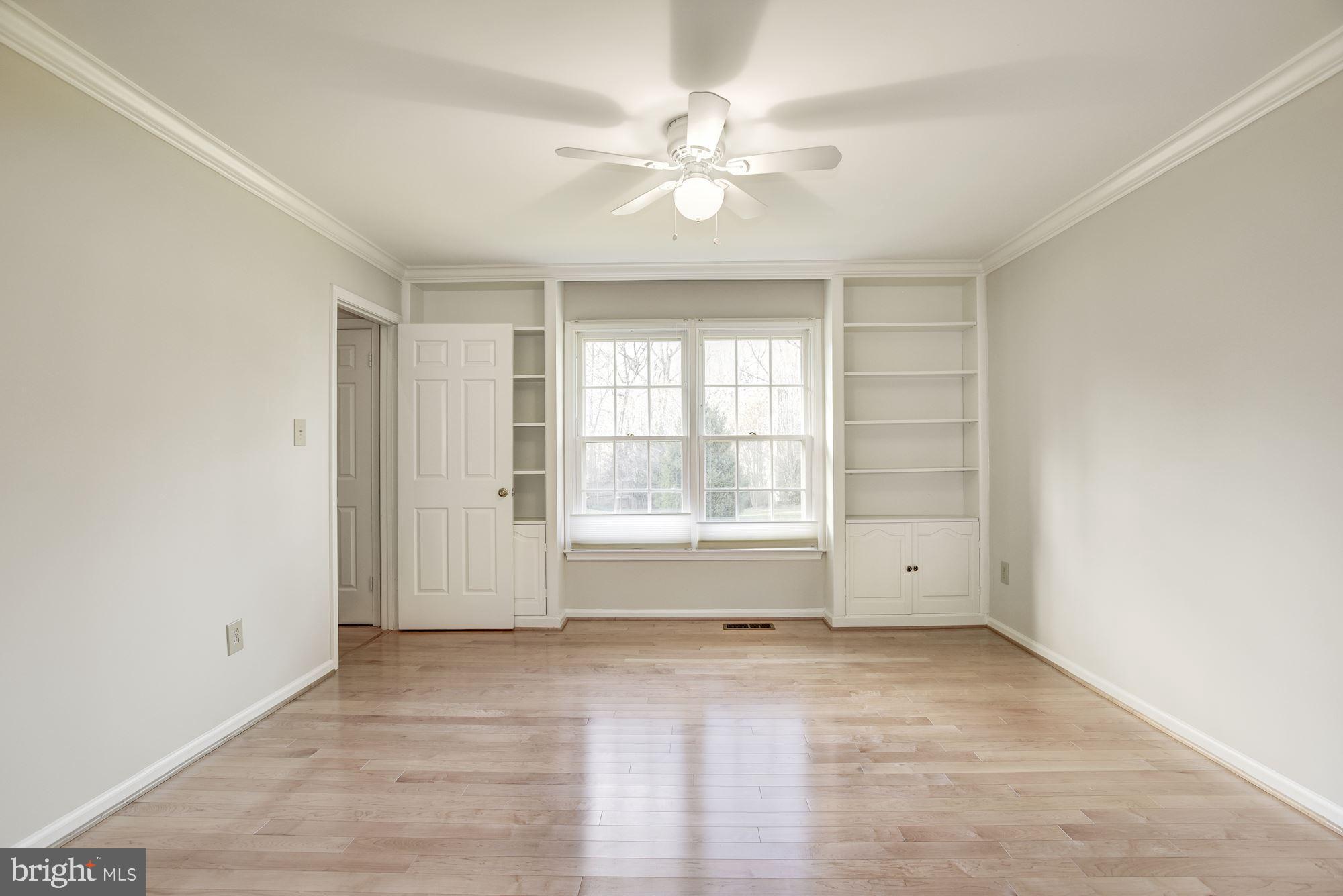 LANGLEY OAKS - Residential