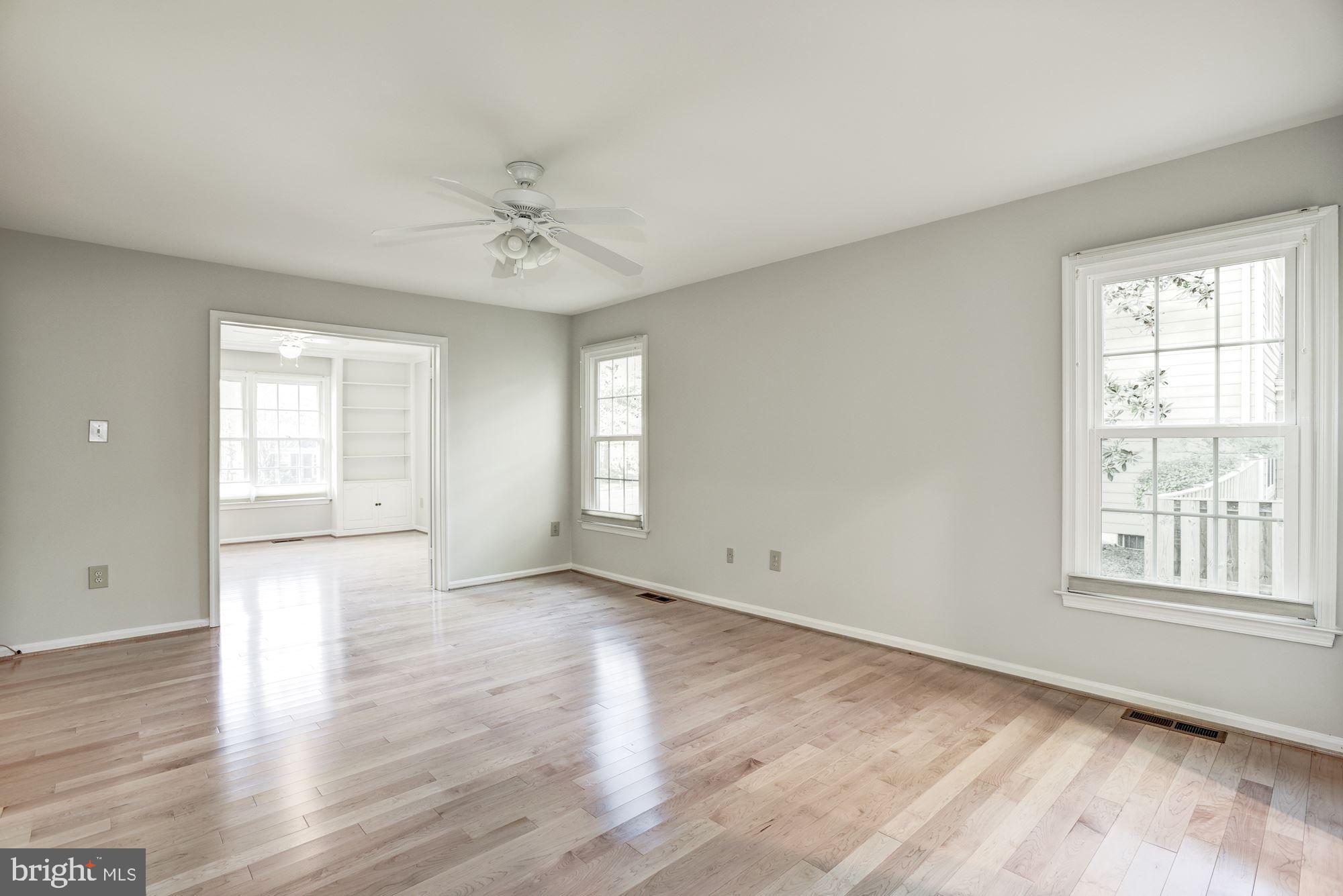 LANGLEY OAKS - Residential