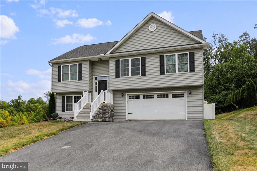 Welcome to this stunning 2200 square foot home, perfectly situated on a generous corner lot. Built in 2017, this modern residence boasts 3 spacious bedrooms and 2 full bathrooms, offering plenty of space and comfort for your family. Upon entering, you'll be greeted by beautiful hardwood floors that flow seamlessly throughout the entire home, providing a warm and inviting atmosphere. The open-concept living area is perfect for entertaining, with ample natural light and a stylish design that blends contemporary touches with a cozy feel. The kitchen is perfect, featuring stainless steel appliances, ample counter space, and a convenient layout that makes cooking and hosting a breeze. Adjacent to the kitchen, you'll find a comfortable dining area, ideal for family meals or casual get-togethers. Outside, the fenced-in backyard offers privacy and space for outdoor activities, gardening, or simply relaxing. The property also includes a shed for extra storage, perfect for tools, bikes, or seasonal items. The 2-car garage provides ample parking and additional storage space. Don't miss the opportunity to make this beautiful home yours! Schedule your showing today.