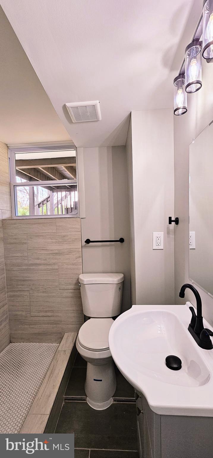 CAPITAL ESTATES - Residential