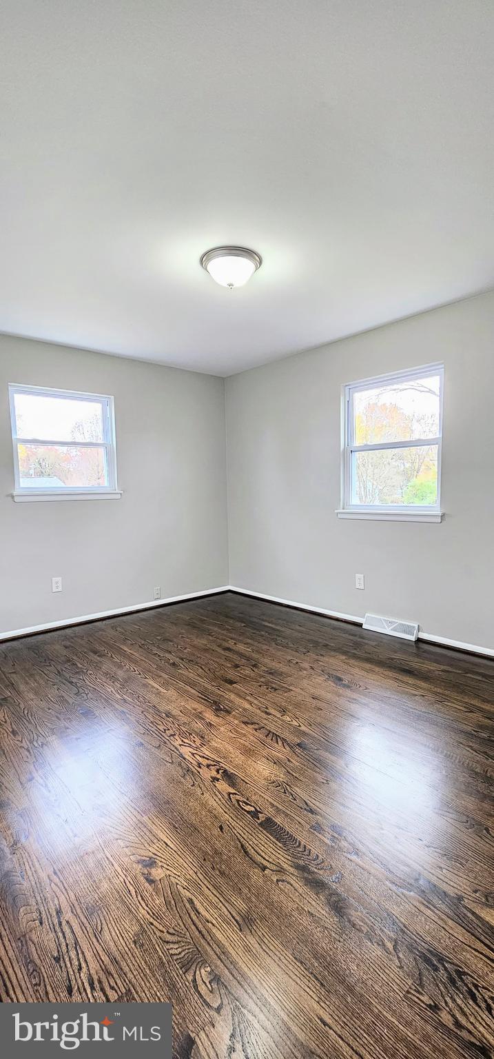 CAPITAL ESTATES - Residential