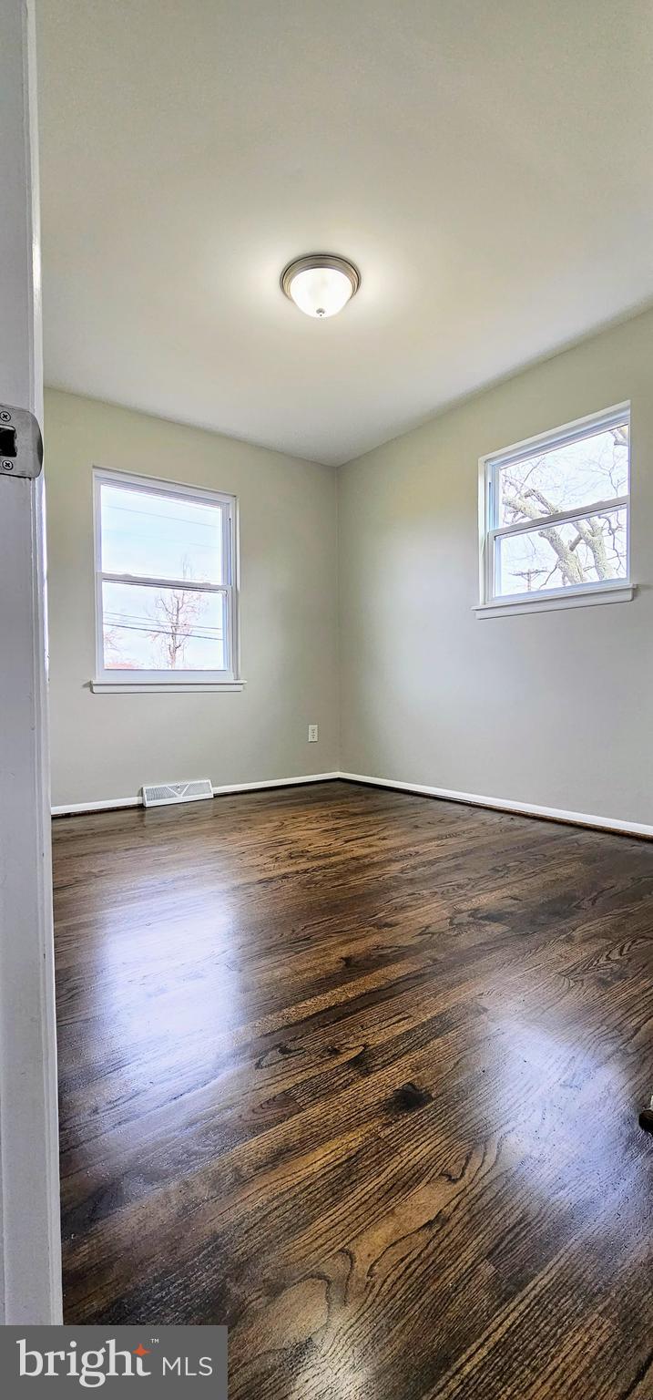 CAPITAL ESTATES - Residential