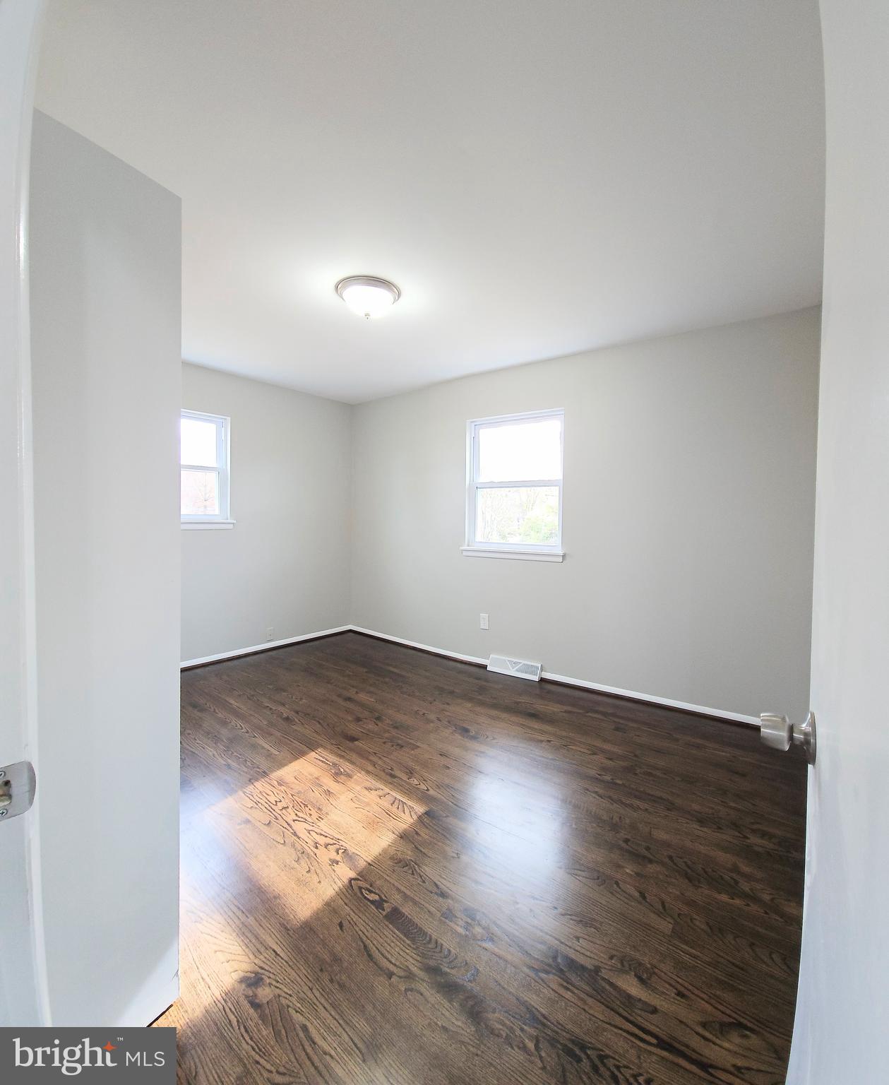 CAPITAL ESTATES - Residential