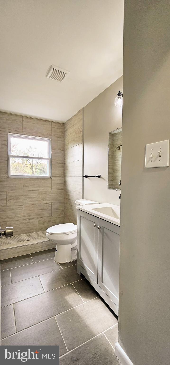 CAPITAL ESTATES - Residential