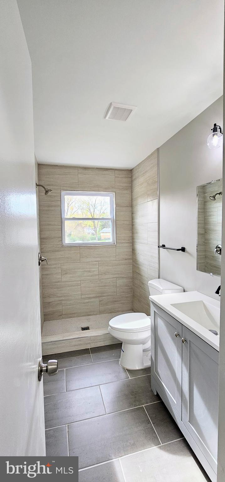 CAPITAL ESTATES - Residential