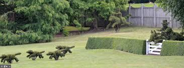 MY LADY'S MANOR - Land