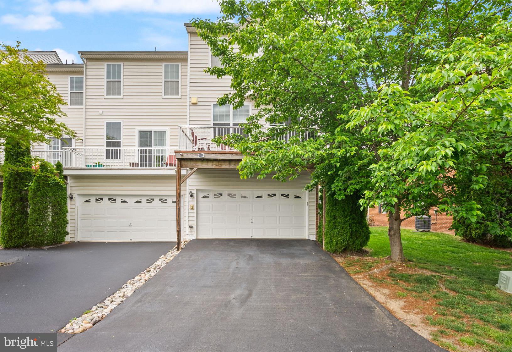 23128 DUNLOP HEIGHTS TERRACE