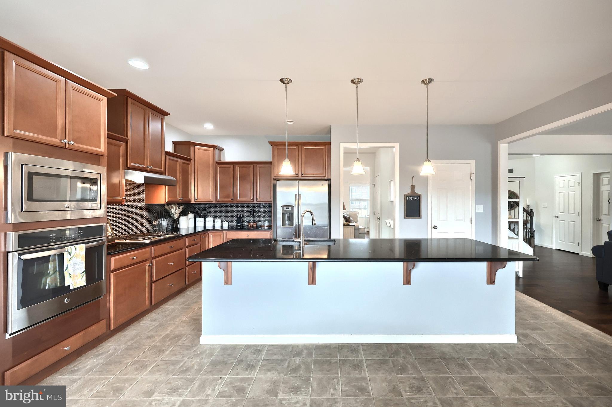 APPLEWOOD - Residential