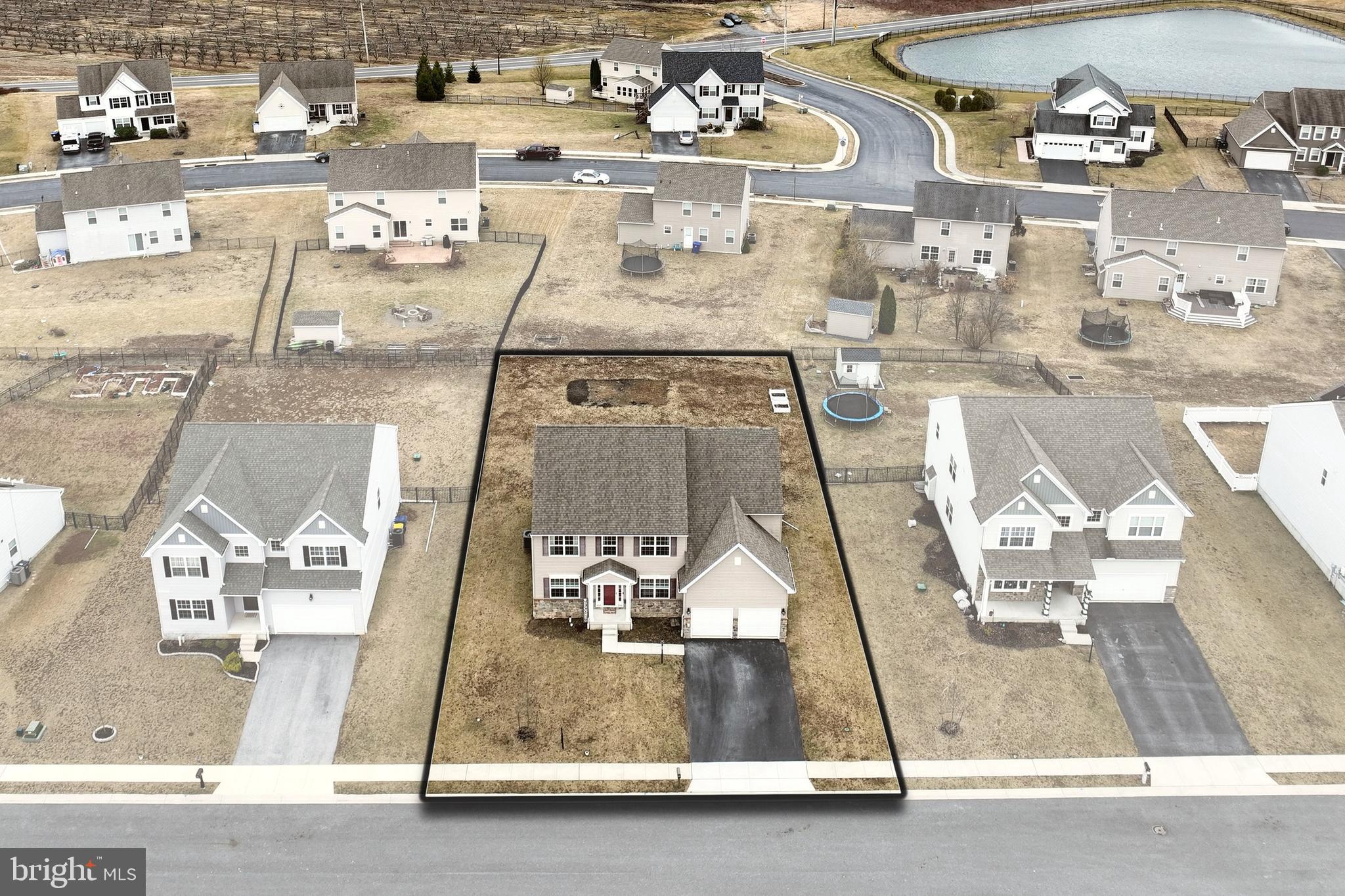 APPLEWOOD - Residential