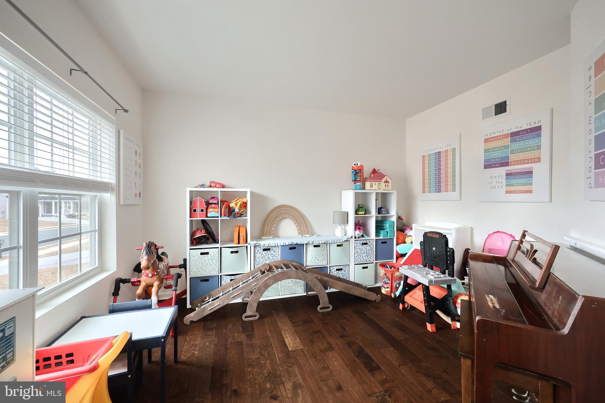 APPLEWOOD - Residential