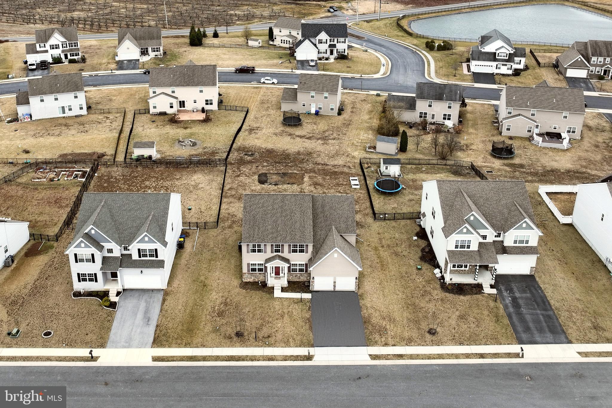 APPLEWOOD - Residential