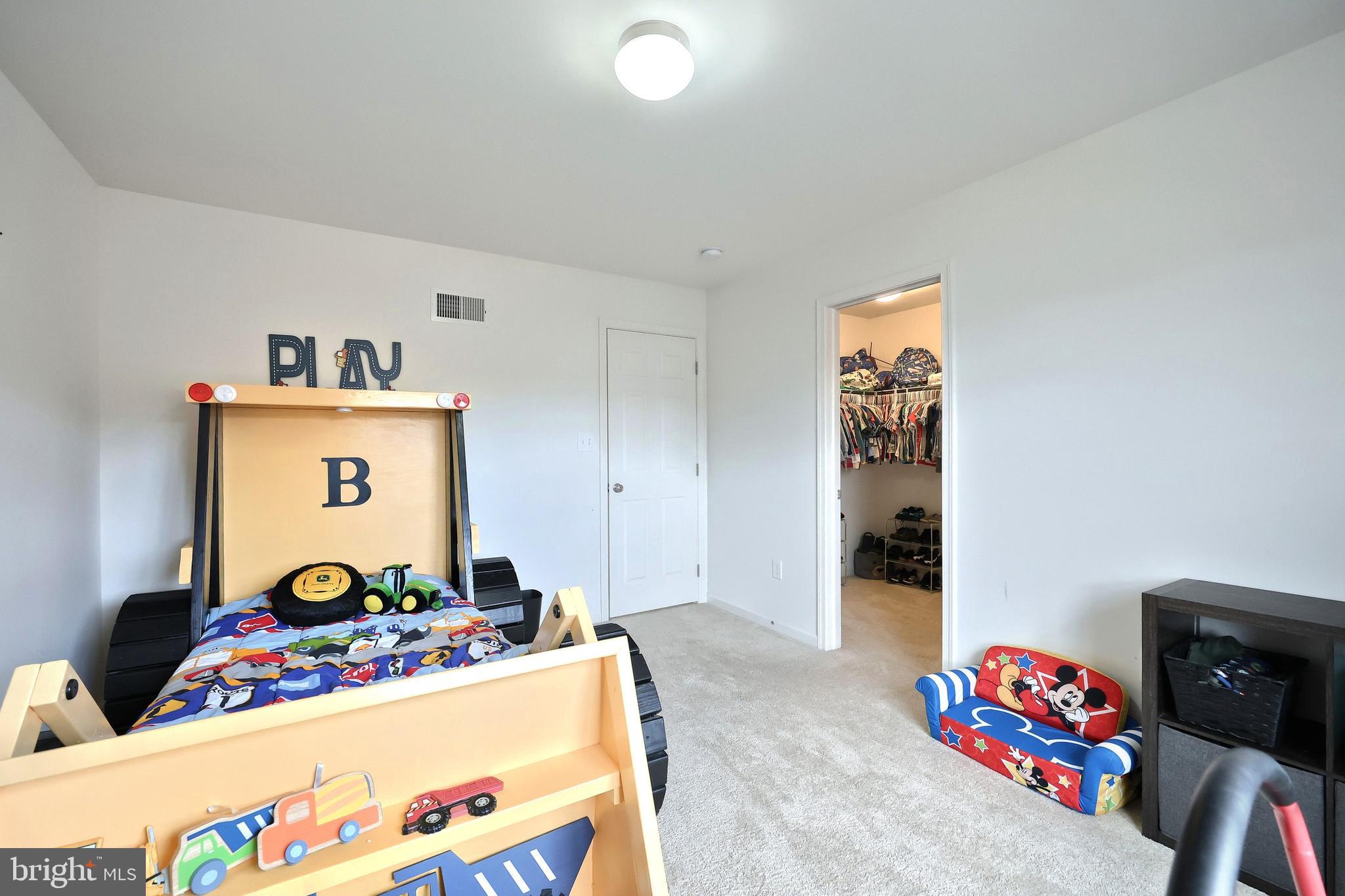 APPLEWOOD - Residential