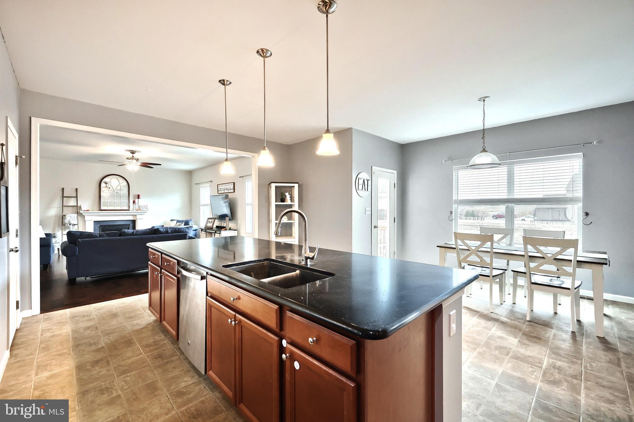 APPLEWOOD - Residential